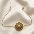 Bracelet Médaille Texturée et Pierre Turquoise – Go Mademoiselle