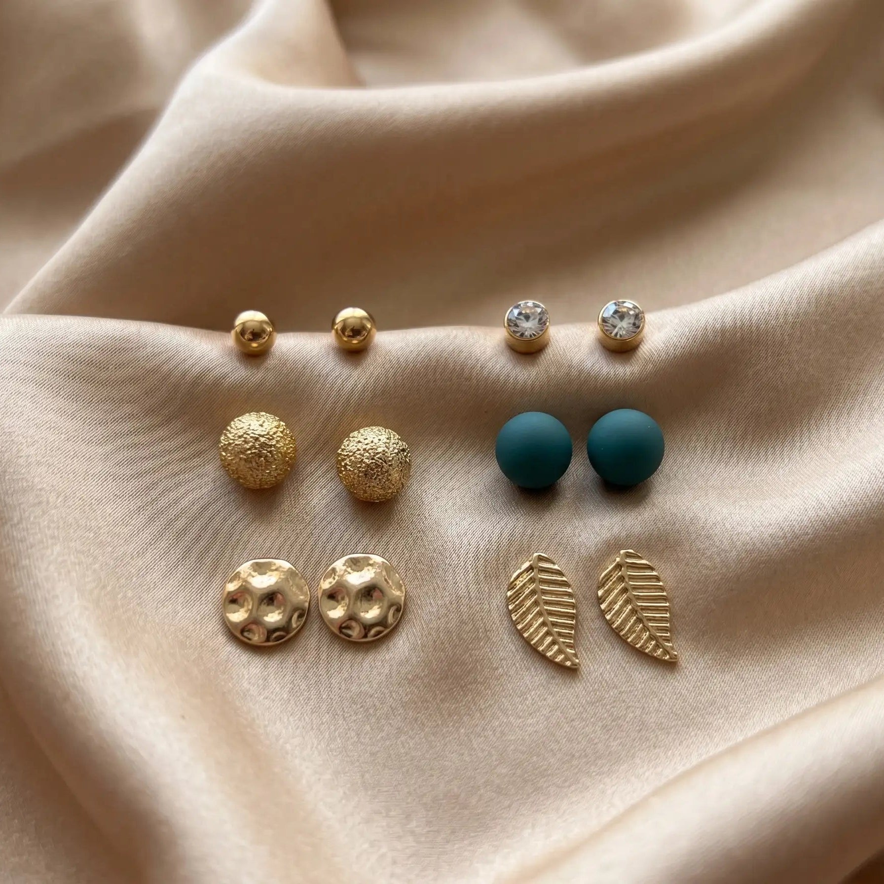 Coffret de 6 Paires de Puces d'Oreilles "Collection LH"