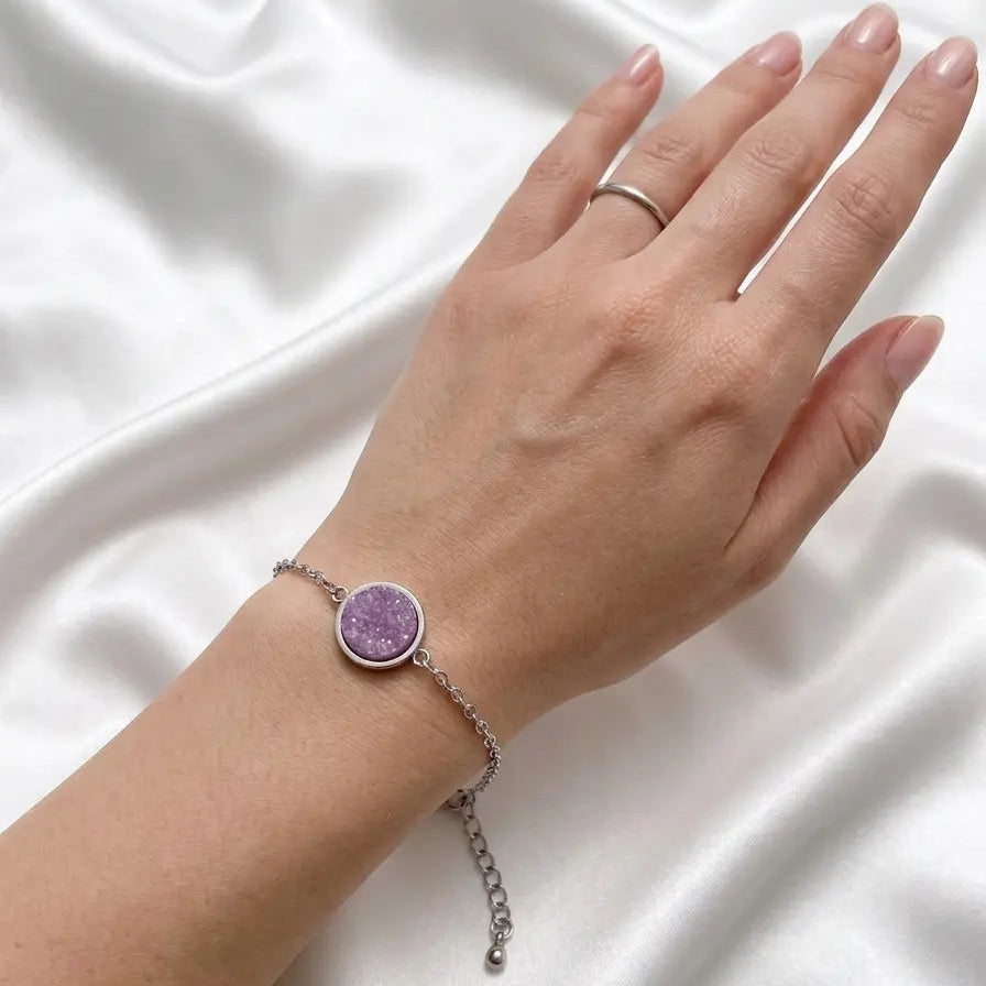 Bracelet minimaliste Go Mademoiselle – Acier inoxydable et pierre teintée violette