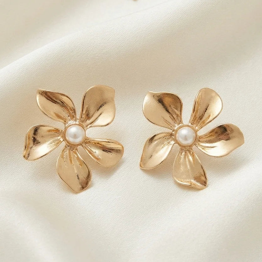 Boucles d'Oreilles Fleur Perle Dorée