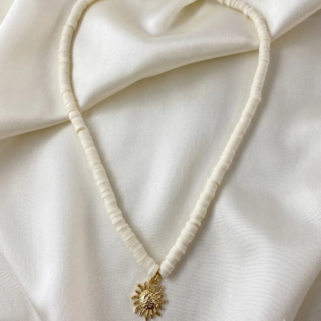 Collier Triple Chaîne "Éclat Solaire" – Collection LH