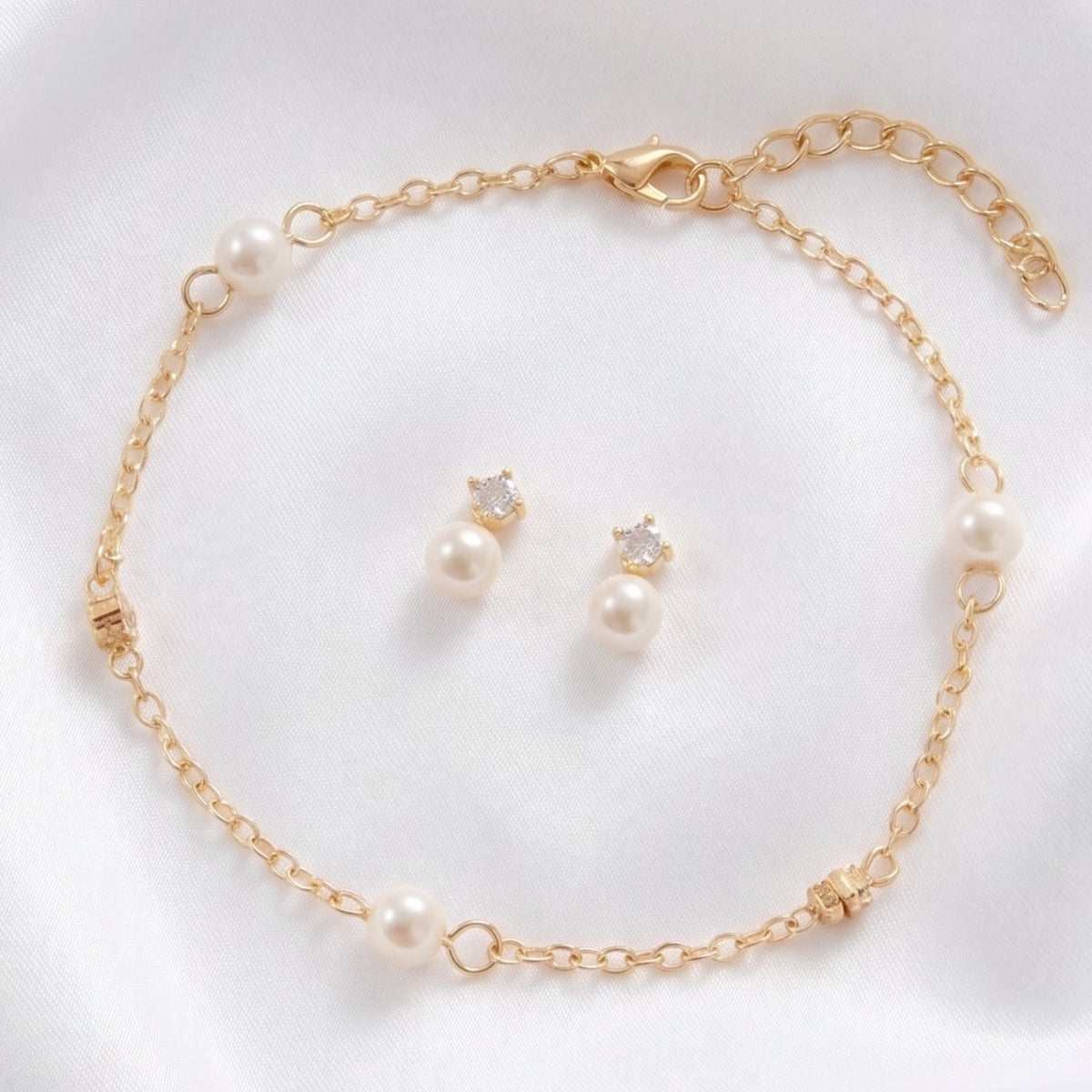 Bracelet Délicat et Boucles d'Oreilles à Perles Blanches
