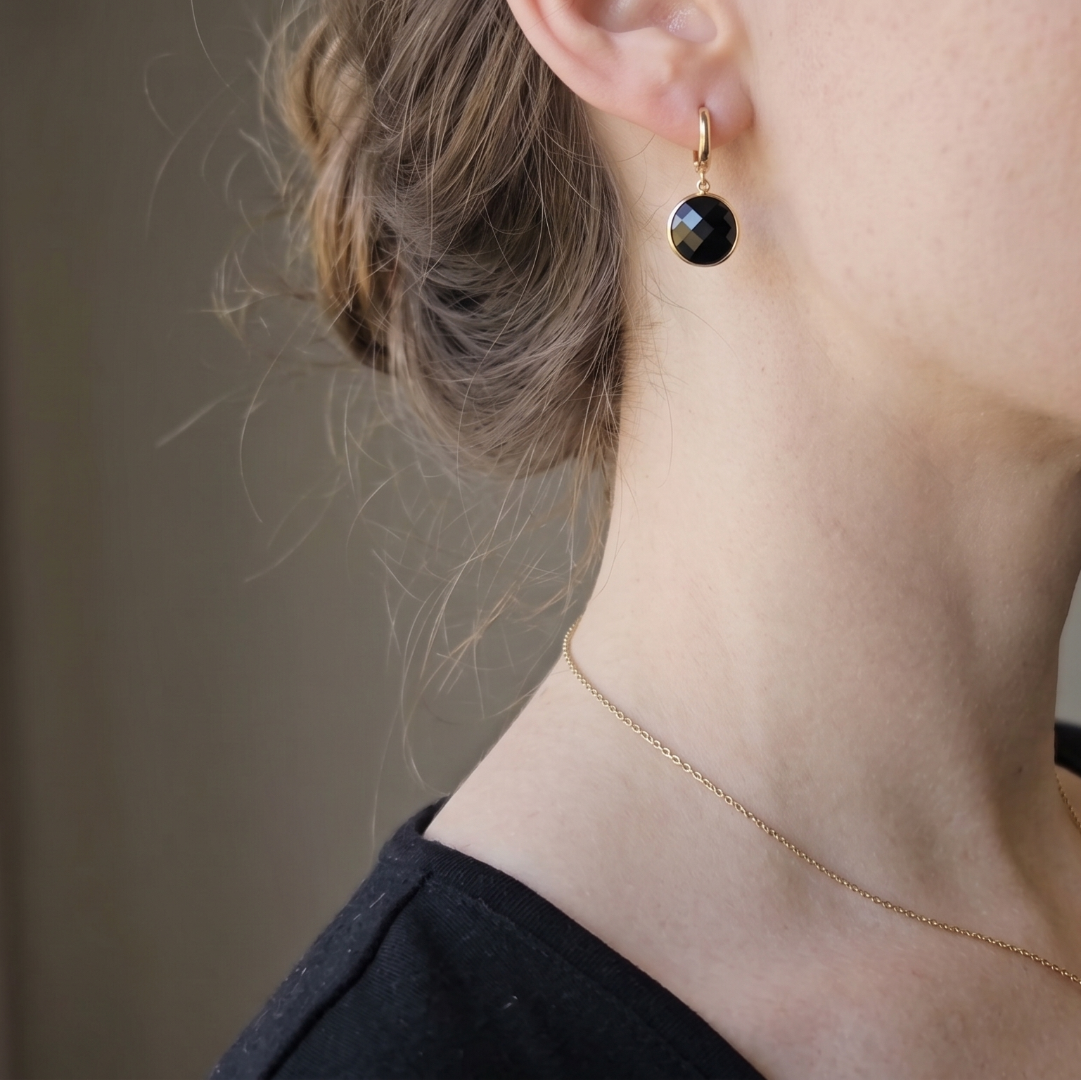 Éclipse Dorée – Boucles d'Oreilles Facettées en Plaqué Or - GO Mademoiselle