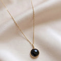 Collier Médaille Facettée Noire en Plaqué Or - Go Mademoiselle