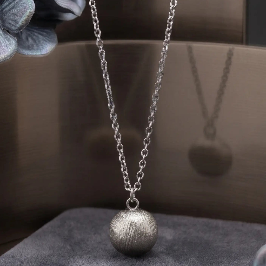 Collier Minimaliste "Sphère Givrée" – Argent Rhodié -Pierre Lannier