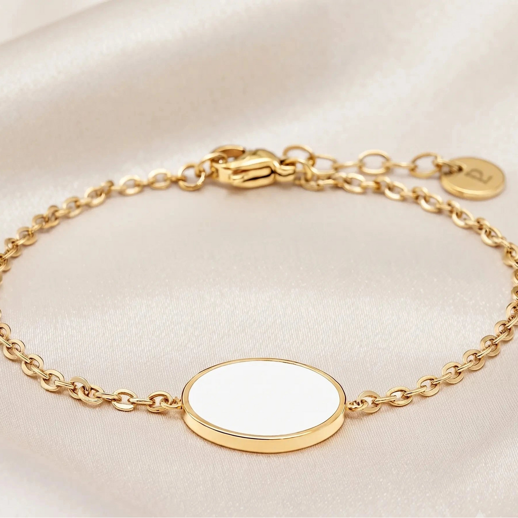 Bracelet Médaillon Signature – Pierre Lannier – Doré et Éclat Nacré