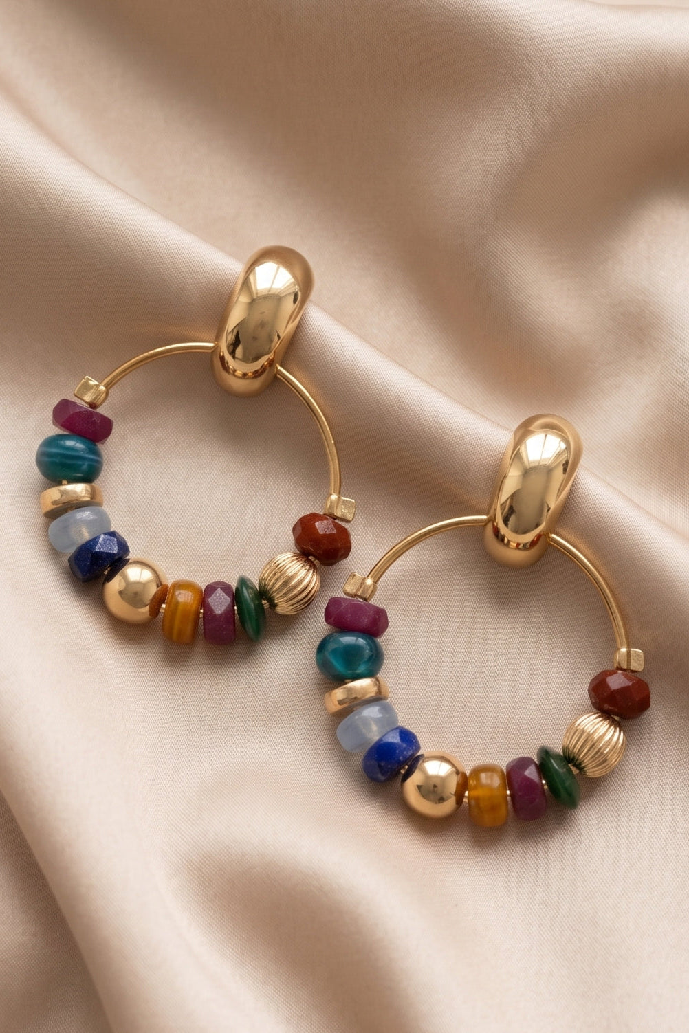Boucles d'Oreilles Créoles Bohèmes Dorées et Perles Multicolores - LH