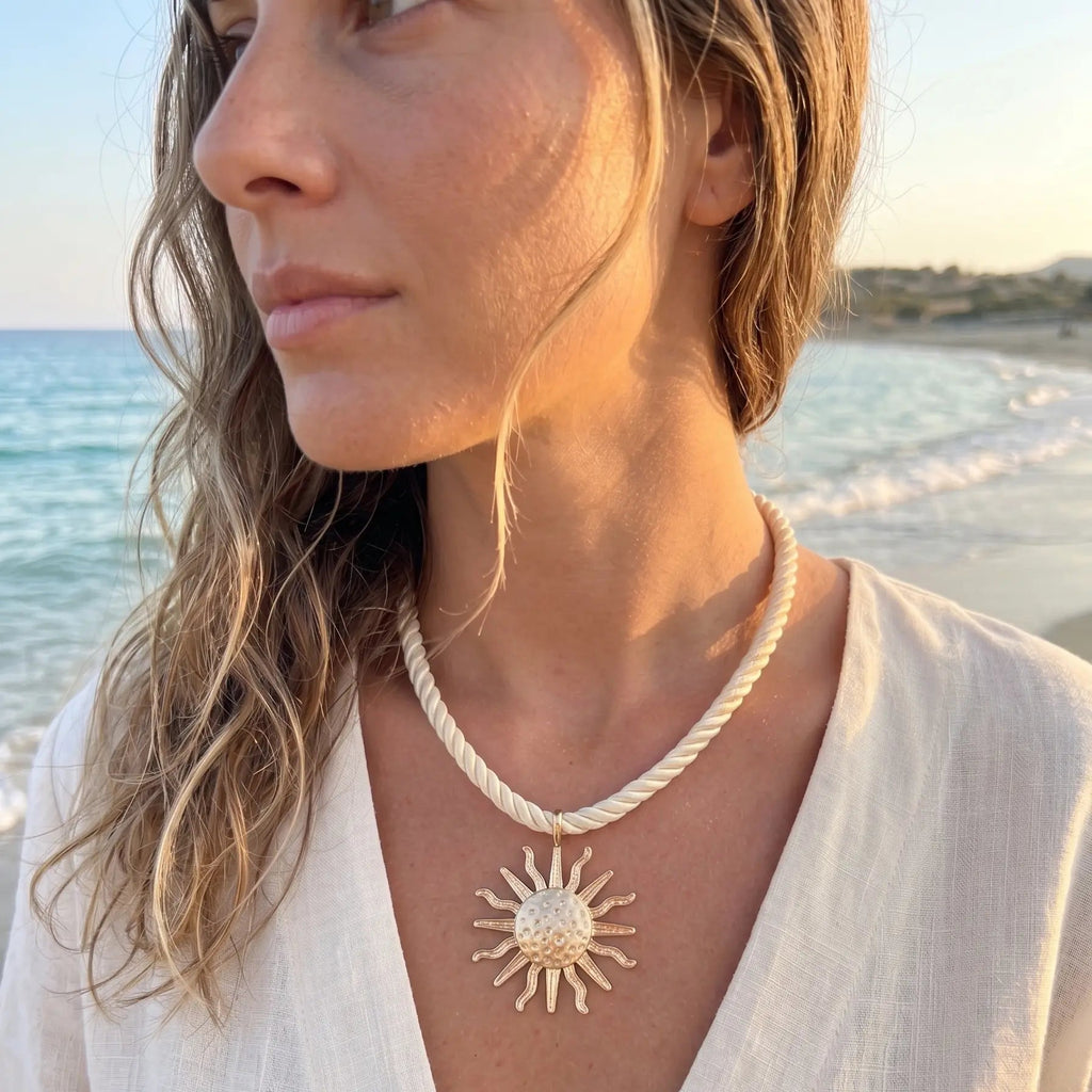 Collier Solaire "Rayon d’Or" – Collection LH