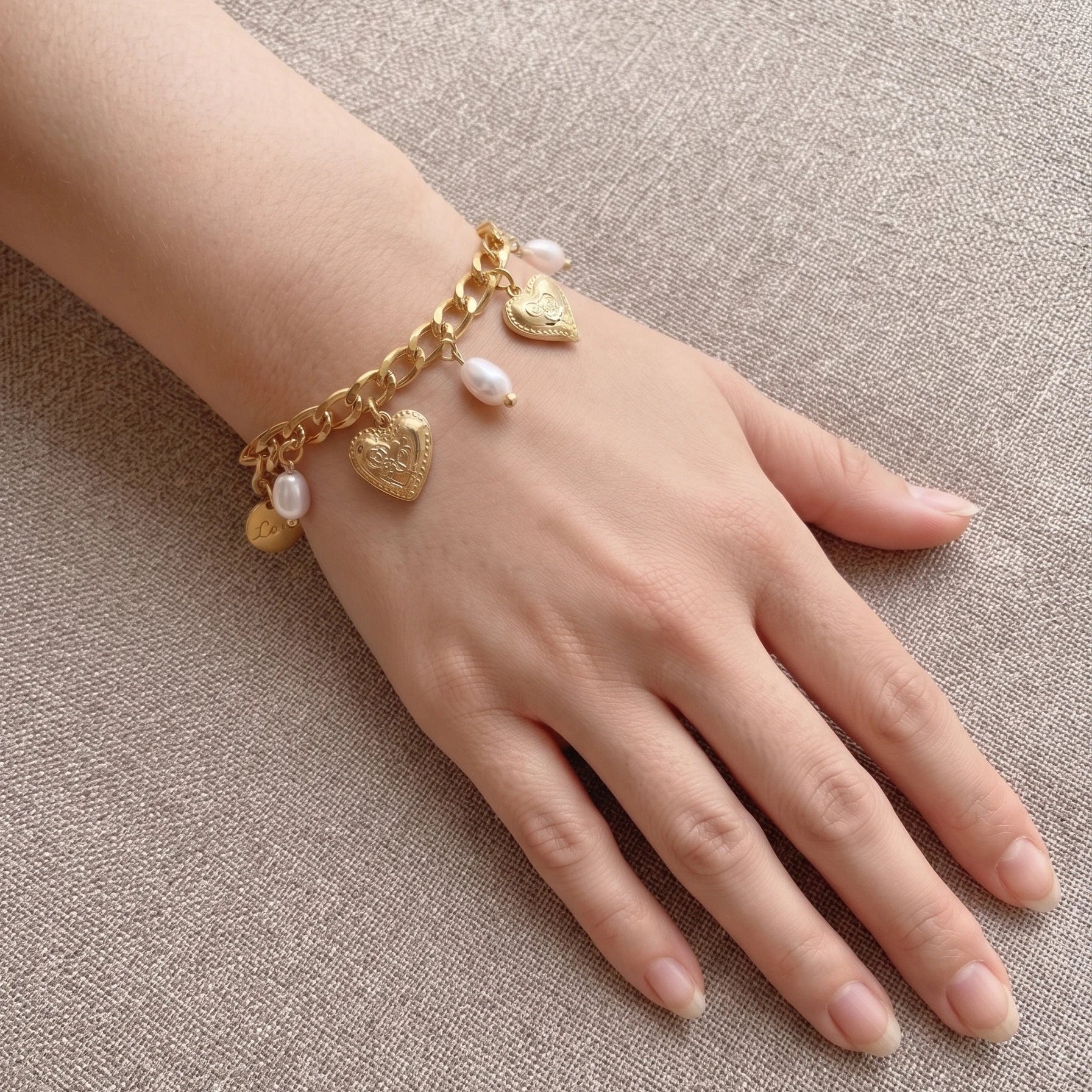 Bracelet Chaîne Cœurs et Perles "Amour Éternel"