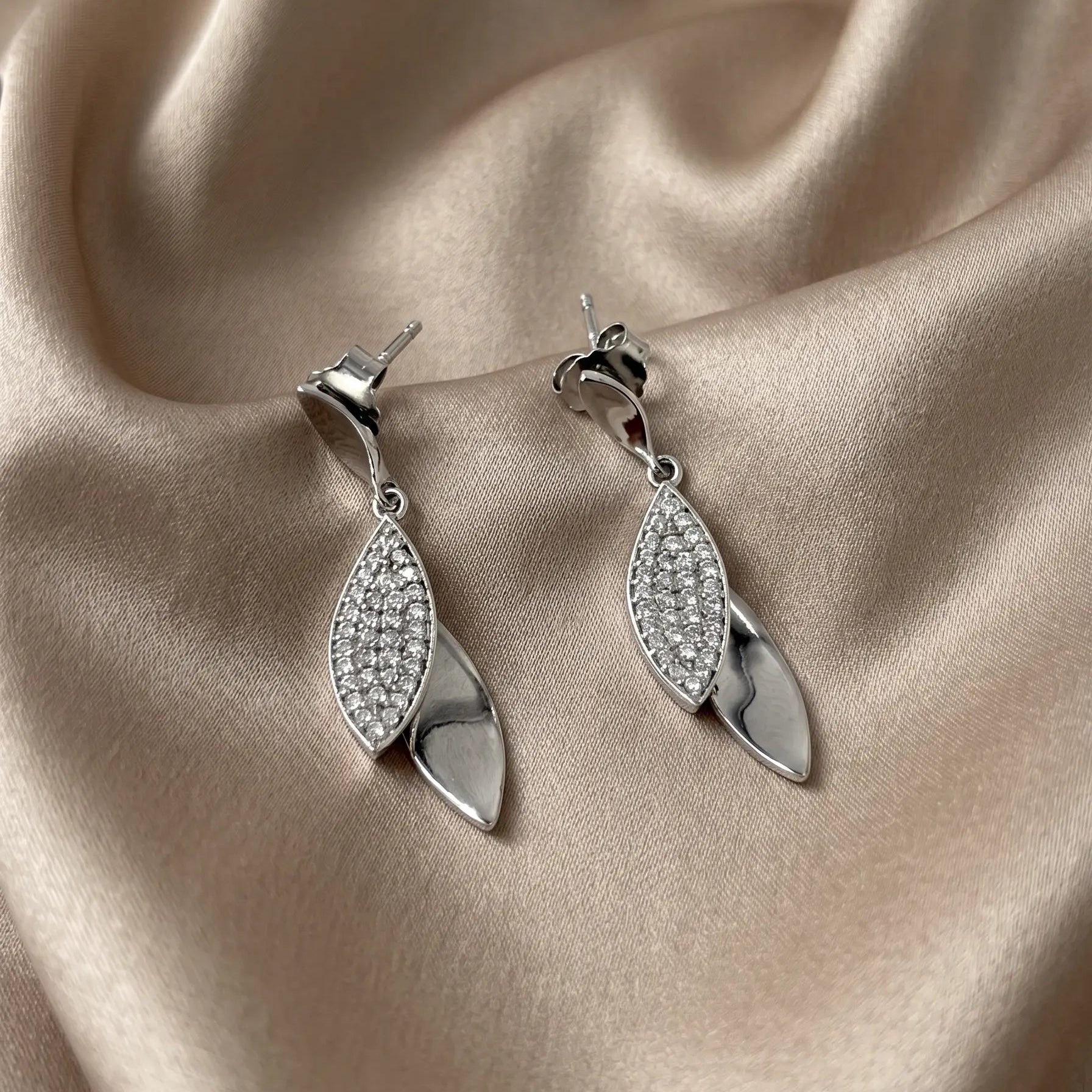 Boucles d'Oreilles Pendantes en Argent Rhodié – Pierre Lannier